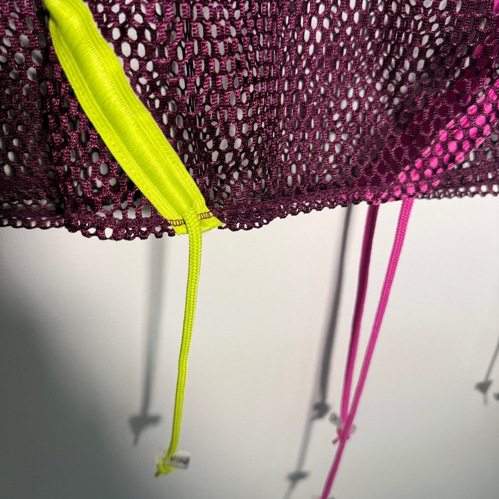 Nike Burgundy Mesh Crop Top Jersey with Neon Yellow Trim Womens XS NWT - Picture 4 of 6